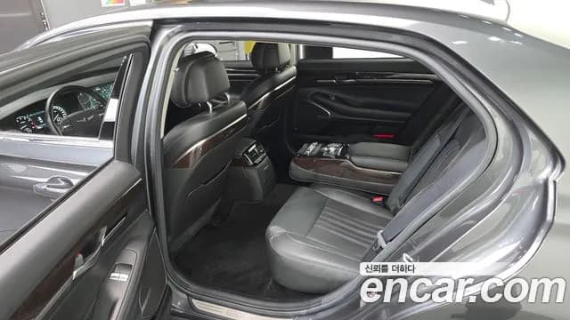 2018 Genesis EQ900 3.8 GDI AWD Sold VIN KMHG141DDJU043331 – photo 11 2018 Genesis EQ900 3.8 GDI AWD Sold VIN KMHG141DDJU043331 – photo 11