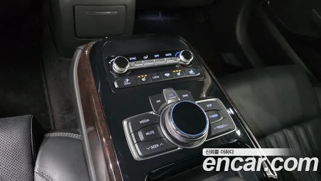 2018 Genesis EQ900 3.8 GDI AWD Sold VIN KMHG141DDJU043331 – photo 20 2018 Genesis EQ900 3.8 GDI AWD Sold VIN KMHG141DDJU043331 – photo 20