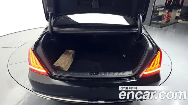 2018 Genesis EQ900 3.8 GDI AWD Sold VIN KMHG141DDJU044374 – photo 17 2018 Genesis EQ900 3.8 GDI AWD Sold VIN KMHG141DDJU044374 – photo 17