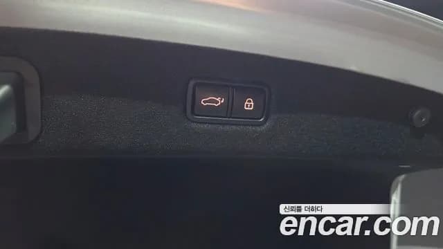 2018 Genesis EQ900 3.8 GDI AWD Sold VIN KMHG141DDJU044528 – photo 13 2018 Genesis EQ900 3.8 GDI AWD Sold VIN KMHG141DDJU044528 – photo 13
