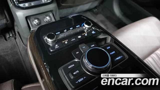 2018 Genesis EQ900 3.8 GDI AWD Sold VIN KMHG141DDJU044528 – photo 23 2018 Genesis EQ900 3.8 GDI AWD Sold VIN KMHG141DDJU044528 – photo 23
