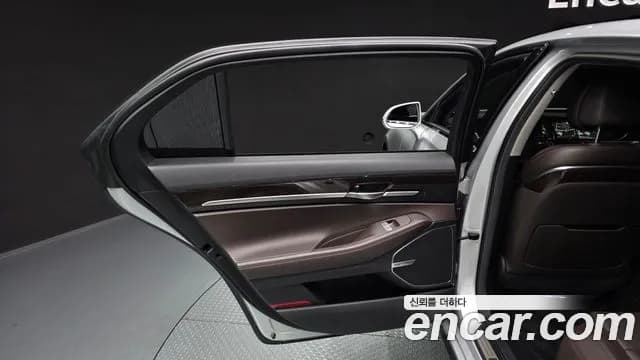 2018 Genesis EQ900 3.8 GDI AWD Sold VIN KMHG141DDJU044528 – photo 24 2018 Genesis EQ900 3.8 GDI AWD Sold VIN KMHG141DDJU044528 – photo 24