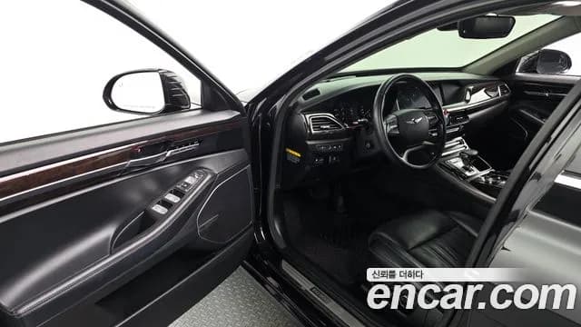 2018 Genesis EQ900 3.8 GDI AWD Sold VIN KMHG141DDJU051560 – exterior detail 2018 Genesis EQ900 3.8 GDI AWD Sold VIN KMHG141DDJU051560 – exterior detail