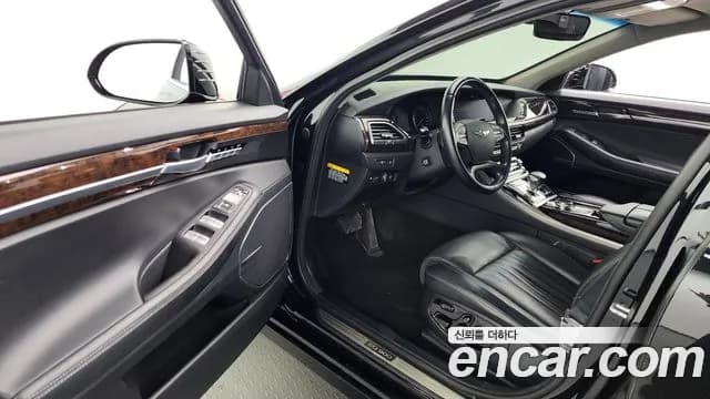 2018 Genesis EQ900 3.8 GDI AWD Sold VIN KMHG141DDJU053826 – trunk area 2018 Genesis EQ900 3.8 GDI AWD Sold VIN KMHG141DDJU053826 – trunk area