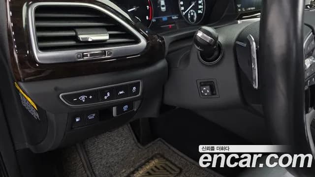 2019 Genesis G90 3.8 AWD Sold VIN KMHG141DDKU058453 – photo 16 2019 Genesis G90 3.8 AWD Sold VIN KMHG141DDKU058453 – photo 16