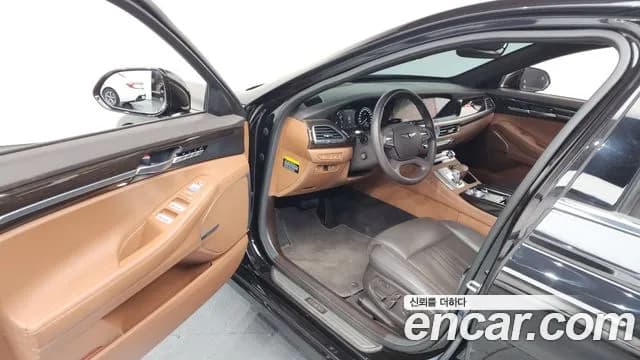 2019 Genesis G90 3.8 AWD Sold VIN KMHG141DDKU058907 – interior seats 2019 Genesis G90 3.8 AWD Sold VIN KMHG141DDKU058907 – interior seats