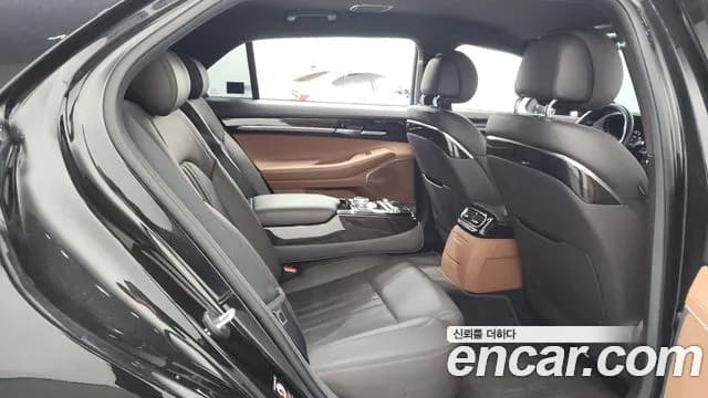 2019 Genesis G90 3.8 AWD Sold VIN KMHG141DDKU058907 – photo 12 2019 Genesis G90 3.8 AWD Sold VIN KMHG141DDKU058907 – photo 12
