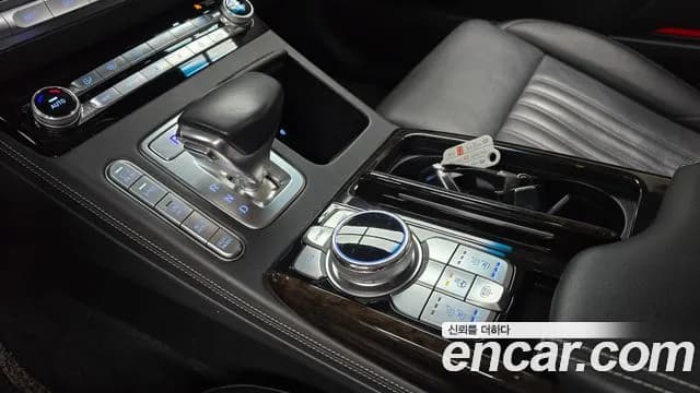 2019 Genesis G90 3.8 AWD Sold VIN KMHG141DDKU063857 – interior seats 2019 Genesis G90 3.8 AWD Sold VIN KMHG141DDKU063857 – interior seats