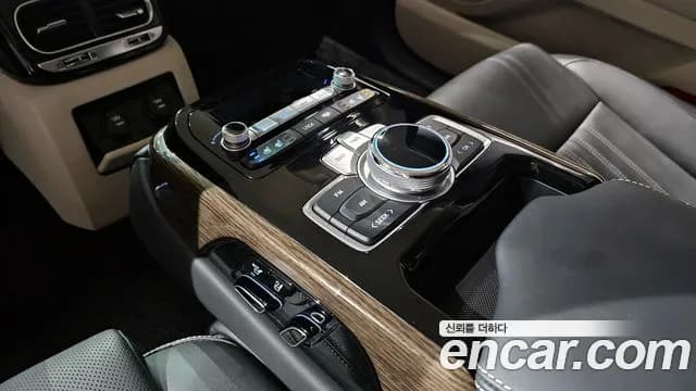 2019 Genesis G90 3.8 AWD Sold VIN KMHG141DDKU064911 – photo 19 2019 Genesis G90 3.8 AWD Sold VIN KMHG141DDKU064911 – photo 19