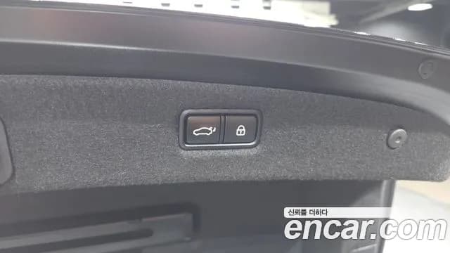 2019 Genesis G90 3.8 AWD Sold VIN KMHG141DDKU075261 – engine bay 2019 Genesis G90 3.8 AWD Sold VIN KMHG141DDKU075261 – engine bay