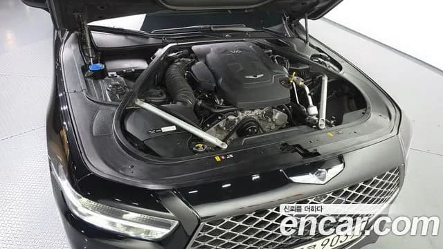 2019 Genesis G90 3.8 AWD Sold VIN KMHG141DDKU075261 – exterior detail 2019 Genesis G90 3.8 AWD Sold VIN KMHG141DDKU075261 – exterior detail