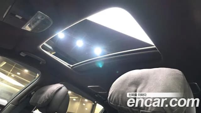 2019 Genesis G90 3.8 AWD Sold VIN KMHG141DDKU075261 – photo 19 2019 Genesis G90 3.8 AWD Sold VIN KMHG141DDKU075261 – photo 19
