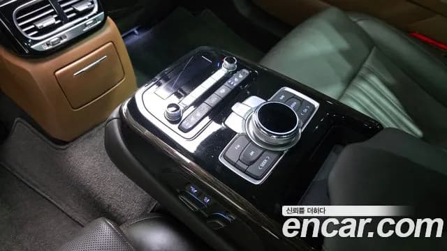 2019 Genesis G90 3.8 AWD Sold VIN KMHG141DDKU075261 – photo 32 2019 Genesis G90 3.8 AWD Sold VIN KMHG141DDKU075261 – photo 32