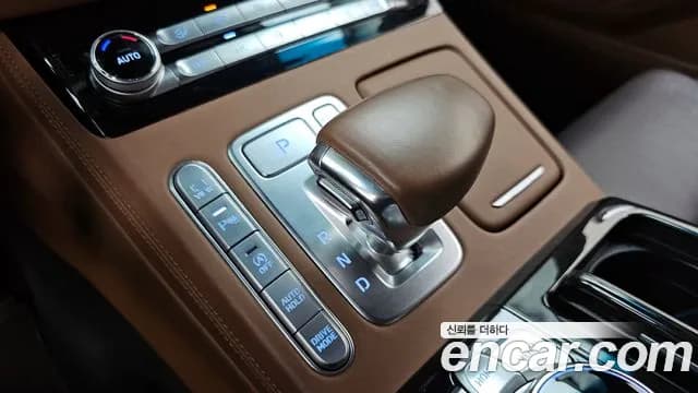 2020 Genesis G90 3.8 AWD Sold VIN KMHG141DDLU078713 – front exterior 2020 Genesis G90 3.8 AWD Sold VIN KMHG141DDLU078713 – front exterior