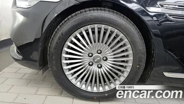 2020 Genesis G90 3.8 AWD Sold VIN KMHG141DDLU078713 – undercarriage 2020 Genesis G90 3.8 AWD Sold VIN KMHG141DDLU078713 – undercarriage