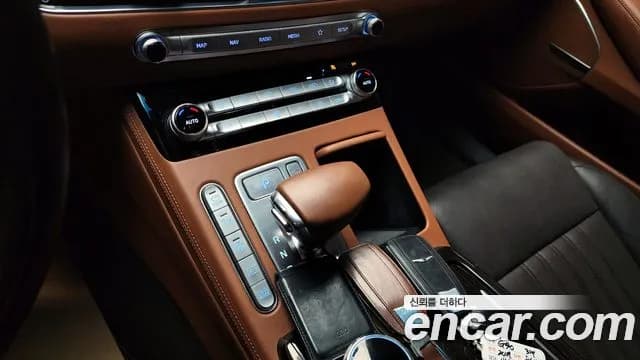 2020 Genesis G90 3.8 AWD Sold VIN KMHG141DDLU080903 – side profile 2020 Genesis G90 3.8 AWD Sold VIN KMHG141DDLU080903 – side profile
