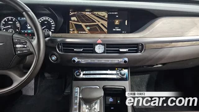 2020 Genesis G90 3.8 AWD Sold VIN KMHG141DDLU082000 – exterior detail 2020 Genesis G90 3.8 AWD Sold VIN KMHG141DDLU082000 – exterior detail
