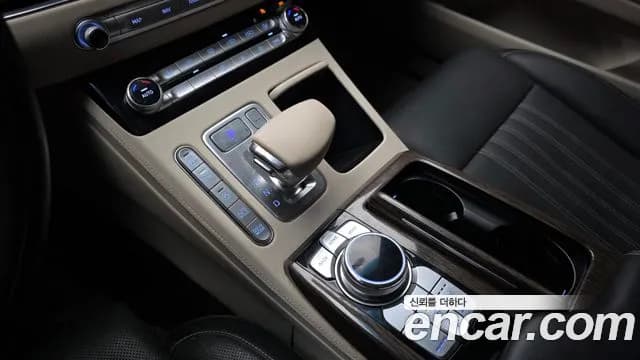 2021 Genesis G90 3.8 AWD Sold VIN KMHG141DDMU085192 – interior seats 2021 Genesis G90 3.8 AWD Sold VIN KMHG141DDMU085192 – interior seats