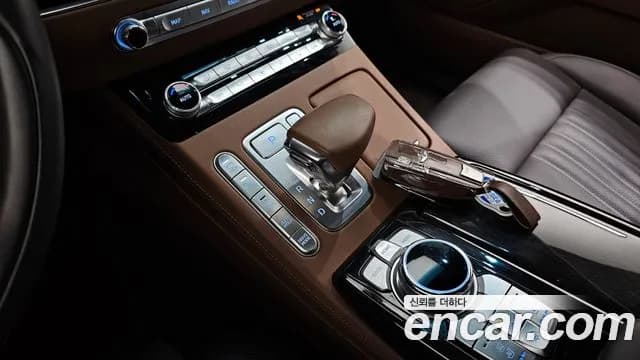 2021 Genesis G90 3.8 AWD Sold VIN KMHG141DDMU085794 – rear exterior 2021 Genesis G90 3.8 AWD Sold VIN KMHG141DDMU085794 – rear exterior