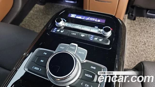 2021 Genesis G90 3.8 AWD Sold VIN KMHG141DDMU085937 – trunk area 2021 Genesis G90 3.8 AWD Sold VIN KMHG141DDMU085937 – trunk area