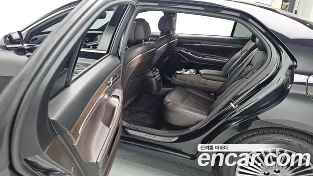 2021 Genesis G90 3.8 AWD Sold VIN KMHG141DDMU087865 – side profile 2021 Genesis G90 3.8 AWD Sold VIN KMHG141DDMU087865 – side profile