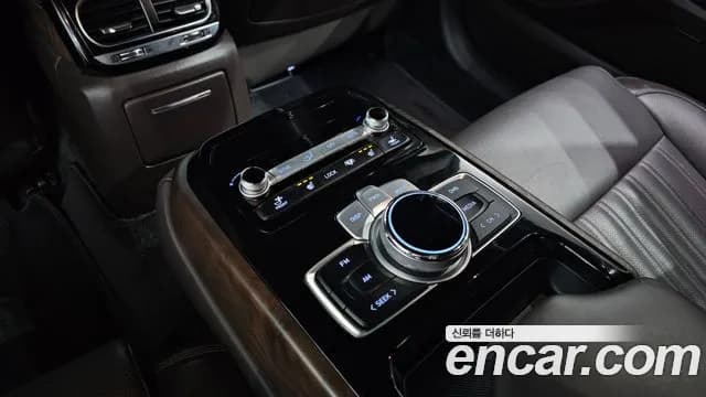 2021 Genesis G90 3.8 AWD Sold VIN KMHG141DDMU087865 – photo 15 2021 Genesis G90 3.8 AWD Sold VIN KMHG141DDMU087865 – photo 15