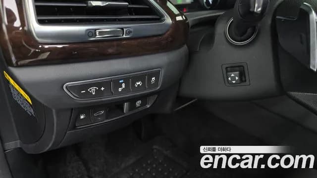 2018 Genesis EQ900 3.3 T-GDI AWD Sold VIN KMHG241ADJU041091 – side profile 2018 Genesis EQ900 3.3 T-GDI AWD Sold VIN KMHG241ADJU041091 – side profile