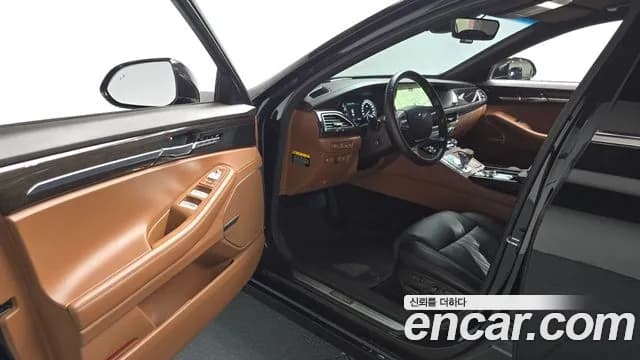 2019 Genesis G90 3.3 T AWD Sold VIN KMHG241ADKU061442 – rear exterior 2019 Genesis G90 3.3 T AWD Sold VIN KMHG241ADKU061442 – rear exterior