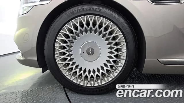 2019 Genesis G90 3.3 T AWD Sold VIN KMHG241ADKU065641 – photo 24 2019 Genesis G90 3.3 T AWD Sold VIN KMHG241ADKU065641 – photo 24