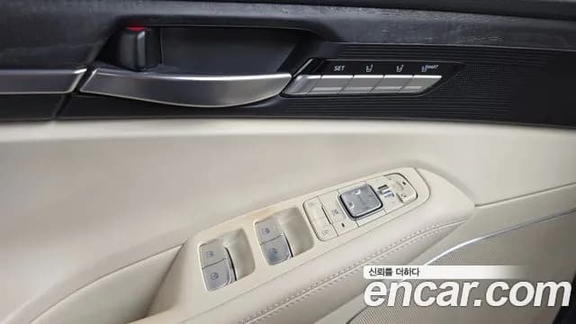 2019 Genesis G90 3.3 T AWD Sold VIN KMHG241ADKU065641 – photo 34 2019 Genesis G90 3.3 T AWD Sold VIN KMHG241ADKU065641 – photo 34