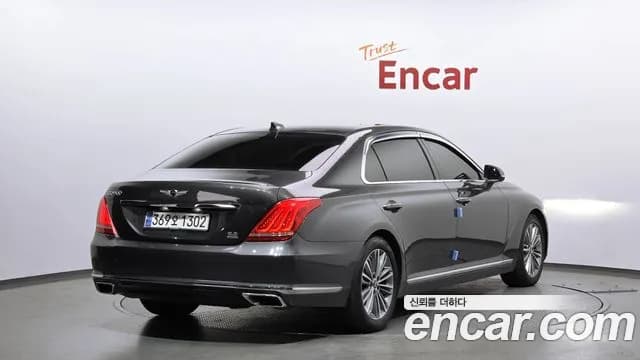 2017 Genesis EQ900 3.8 GDI AWD Sold VIN KMHG241DDHU032761 – interior seats 2017 Genesis EQ900 3.8 GDI AWD Sold VIN KMHG241DDHU032761 – interior seats