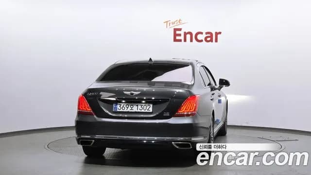 2017 Genesis EQ900 3.8 GDI AWD Sold VIN KMHG241DDHU032761 – trunk area 2017 Genesis EQ900 3.8 GDI AWD Sold VIN KMHG241DDHU032761 – trunk area