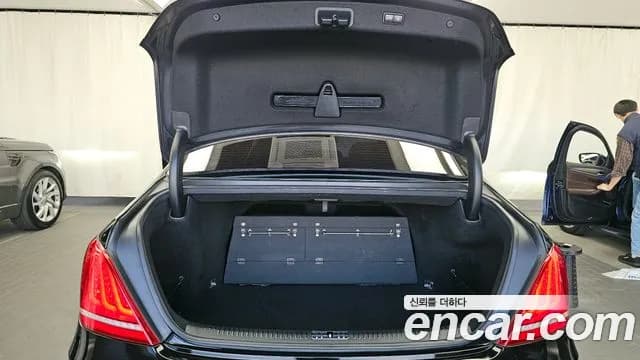 2018 Genesis EQ900 3.8 GDI AWD Sold VIN KMHG241DDJU036499 – photo 19 2018 Genesis EQ900 3.8 GDI AWD Sold VIN KMHG241DDJU036499 – photo 19