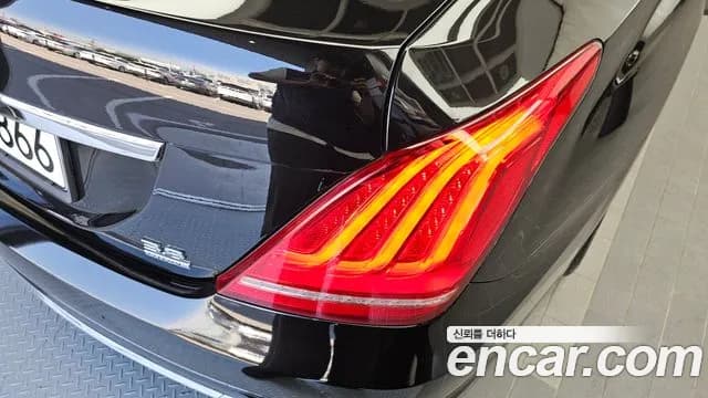 2018 Genesis EQ900 3.8 GDI AWD Sold VIN KMHG241DDJU036499 – photo 28 2018 Genesis EQ900 3.8 GDI AWD Sold VIN KMHG241DDJU036499 – photo 28