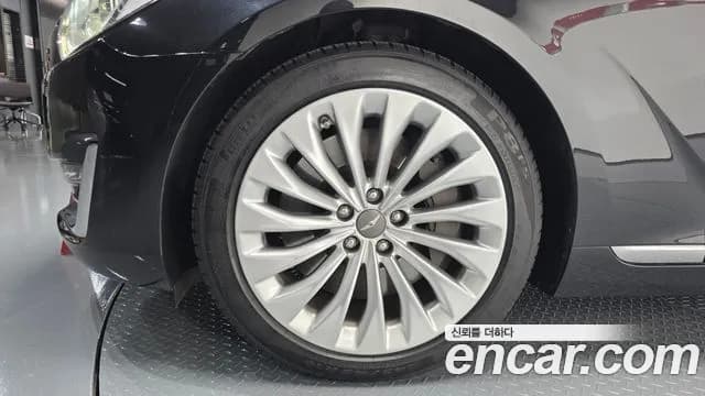 2018 Genesis EQ900 3.8 GDI AWD Sold VIN KMHG241DDJU044253 – photo 17 2018 Genesis EQ900 3.8 GDI AWD Sold VIN KMHG241DDJU044253 – photo 17