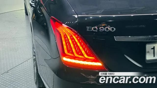 2018 Genesis EQ900 3.8 GDI AWD Sold VIN KMHG241DDJU046173 – trunk area 2018 Genesis EQ900 3.8 GDI AWD Sold VIN KMHG241DDJU046173 – trunk area