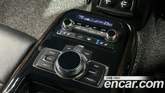2018 Genesis EQ900 3.8 GDI AWD Sold VIN KMHG241DDJU046173 – photo 12 2018 Genesis EQ900 3.8 GDI AWD Sold VIN KMHG241DDJU046173 – photo 12