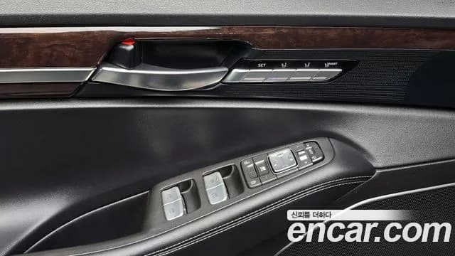2018 Genesis EQ900 3.8 GDI AWD Sold VIN KMHG241DDJU046173 – photo 24 2018 Genesis EQ900 3.8 GDI AWD Sold VIN KMHG241DDJU046173 – photo 24