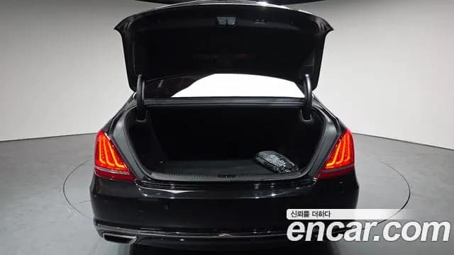 2018 Genesis EQ900 3.8 GDI AWD Sold VIN KMHG241DDJU046658 – photo 11 2018 Genesis EQ900 3.8 GDI AWD Sold VIN KMHG241DDJU046658 – photo 11