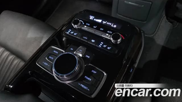 2018 Genesis EQ900 3.8 GDI AWD Sold VIN KMHG241DDJU046658 – photo 19 2018 Genesis EQ900 3.8 GDI AWD Sold VIN KMHG241DDJU046658 – photo 19