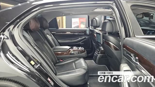 2018 Genesis EQ900 3.8 GDI AWD Sold VIN KMHG241DDJU047247 – photo 11 2018 Genesis EQ900 3.8 GDI AWD Sold VIN KMHG241DDJU047247 – photo 11
