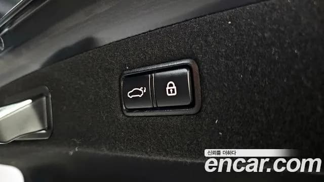 2018 Genesis EQ900 3.8 GDI AWD Sold VIN KMHG241DDJU048456 – photo 16 2018 Genesis EQ900 3.8 GDI AWD Sold VIN KMHG241DDJU048456 – photo 16