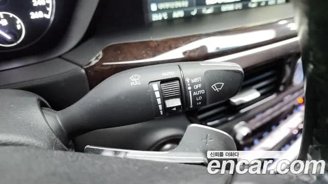 2018 Genesis EQ900 3.8 GDI AWD Sold VIN KMHG241DDJU049876 – trunk area 2018 Genesis EQ900 3.8 GDI AWD Sold VIN KMHG241DDJU049876 – trunk area