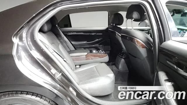 2018 Genesis EQ900 3.8 GDI AWD Sold VIN KMHG241DDJU049876 – photo 11 2018 Genesis EQ900 3.8 GDI AWD Sold VIN KMHG241DDJU049876 – photo 11