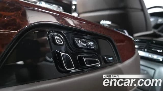 2018 Genesis EQ900 3.8 GDI AWD Sold VIN KMHG241DDJU049913 – photo 18 2018 Genesis EQ900 3.8 GDI AWD Sold VIN KMHG241DDJU049913 – photo 18