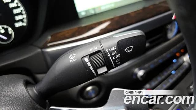 2019 Genesis G90 3.8 AWD Sold VIN KMHG241DDKU065846 – photo 11 2019 Genesis G90 3.8 AWD Sold VIN KMHG241DDKU065846 – photo 11