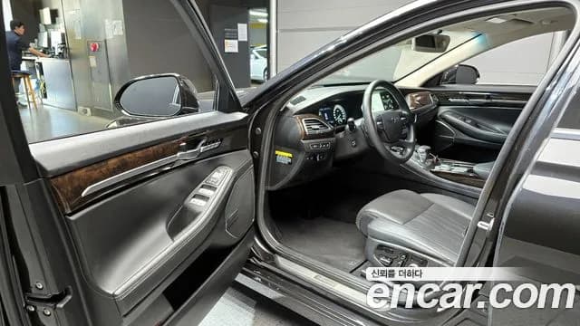 2019 Genesis G90 3.8 AWD Sold VIN KMHG241DDKU065846 – photo 18 2019 Genesis G90 3.8 AWD Sold VIN KMHG241DDKU065846 – photo 18