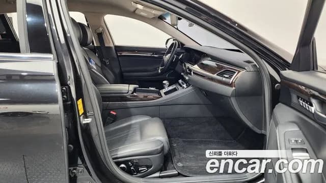 2019 Genesis G90 3.8 AWD Sold VIN KMHG241DDKU068867 – interior seats 2019 Genesis G90 3.8 AWD Sold VIN KMHG241DDKU068867 – interior seats