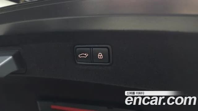 2020 Genesis G90 3.8 AWD Sold VIN KMHG241DDLU078398 – exterior detail 2020 Genesis G90 3.8 AWD Sold VIN KMHG241DDLU078398 – exterior detail
