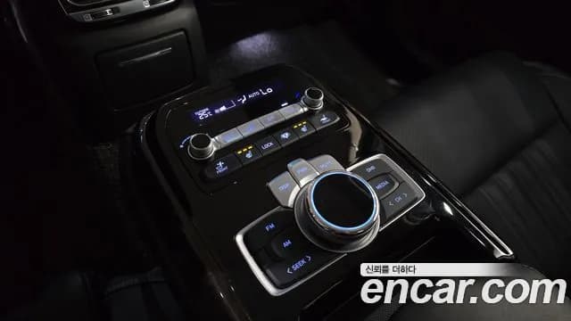 2021 Genesis G90 3.8 AWD Sold VIN KMHG241DDMU089036 – side profile 2021 Genesis G90 3.8 AWD Sold VIN KMHG241DDMU089036 – side profile
